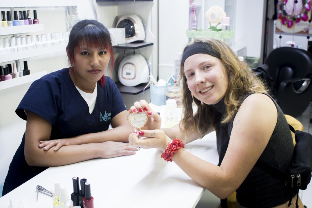 Baño de parafina en manicura clásica