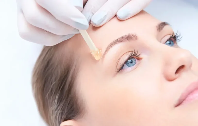 Eyebrow and Upper Lip Waxing
