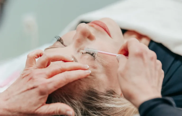 Lashes in a Cluster
